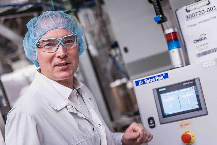 Lactalis-Mitarbeiter in der Produktion